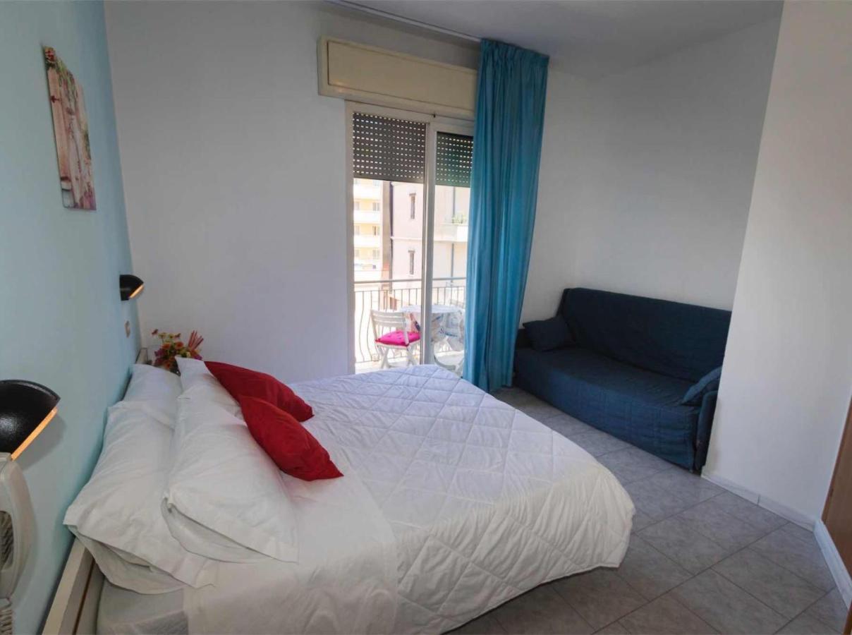 Hotel Giannella Rimini Kültér fotó