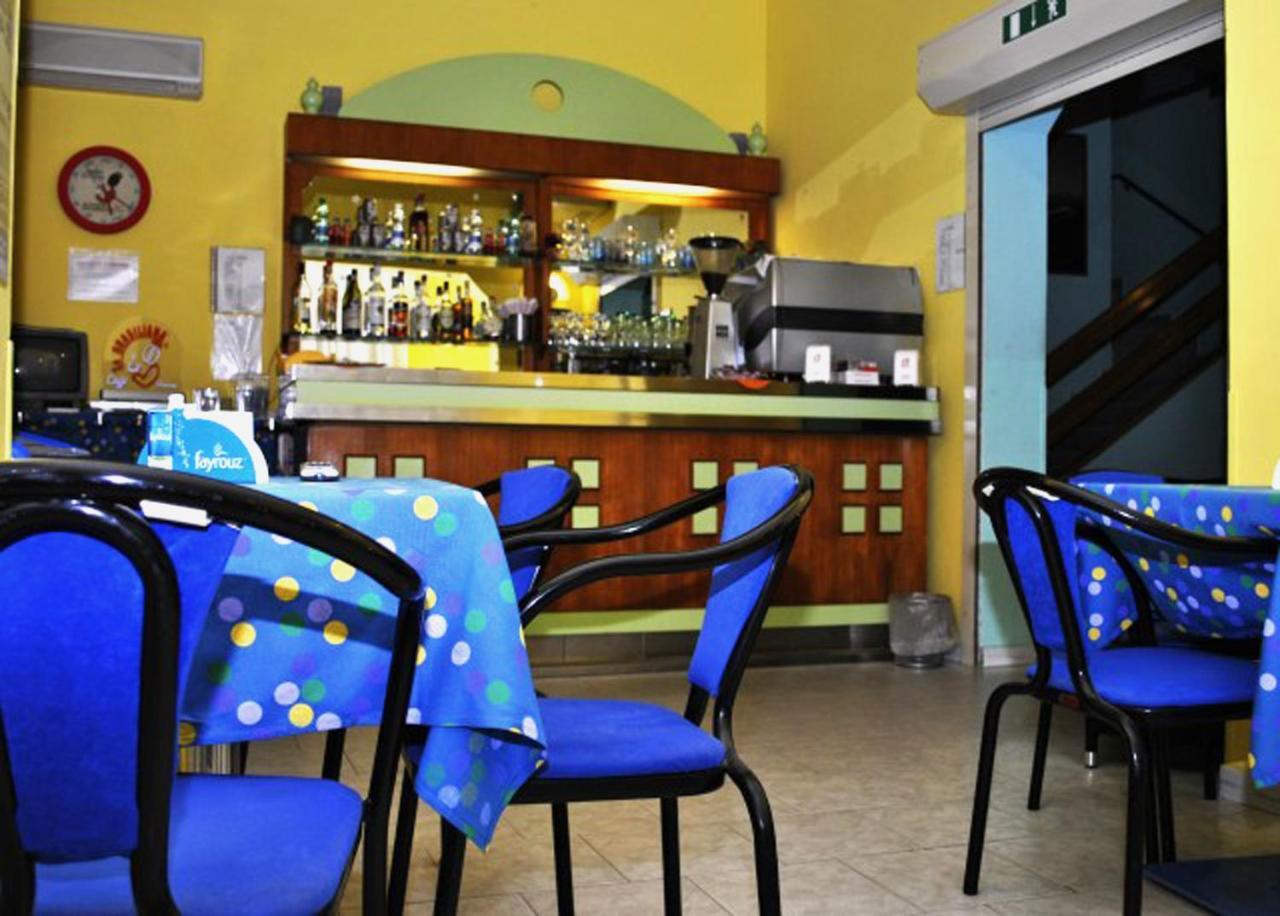 Hotel Giannella Rimini Kültér fotó