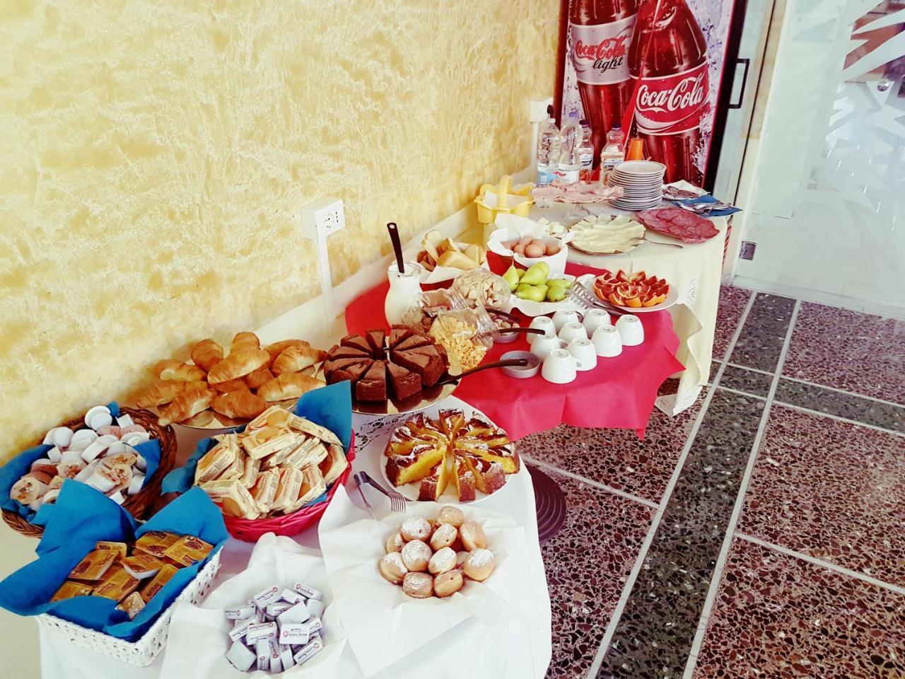 Hotel Giannella Rimini Kültér fotó