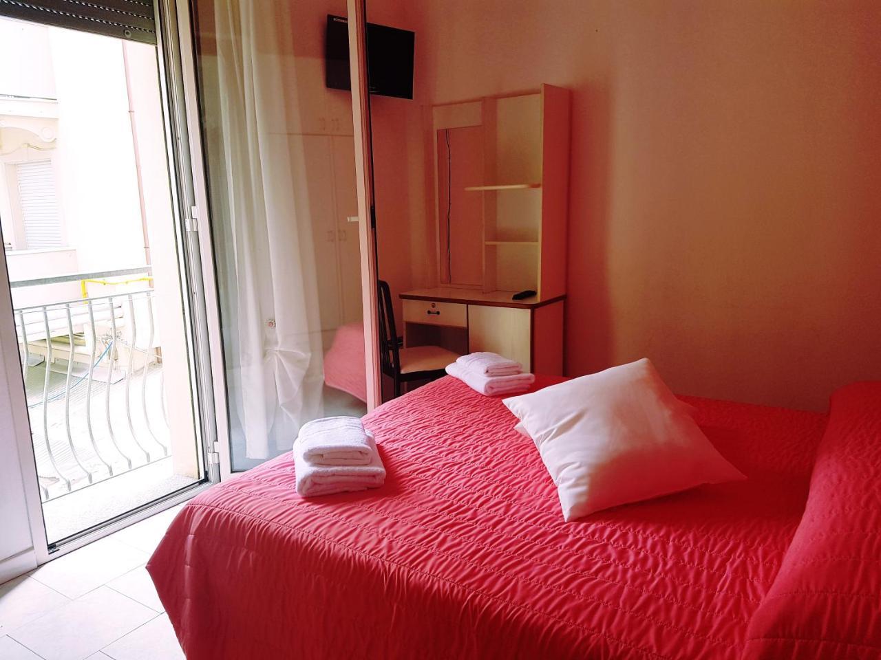 Hotel Giannella Rimini Kültér fotó
