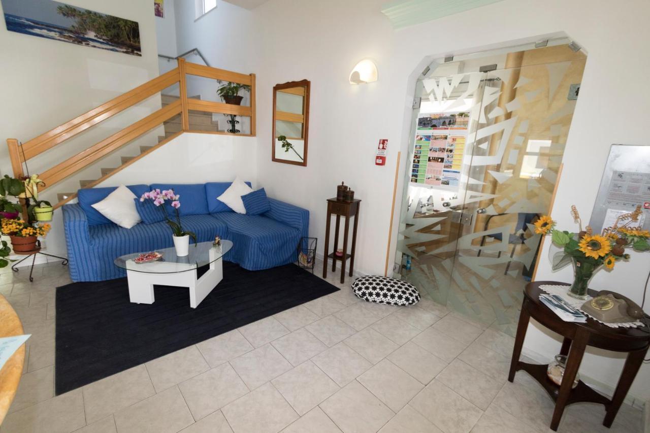 Hotel Giannella Rimini Kültér fotó