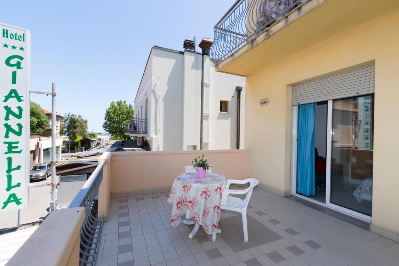Hotel Giannella Rimini Kültér fotó