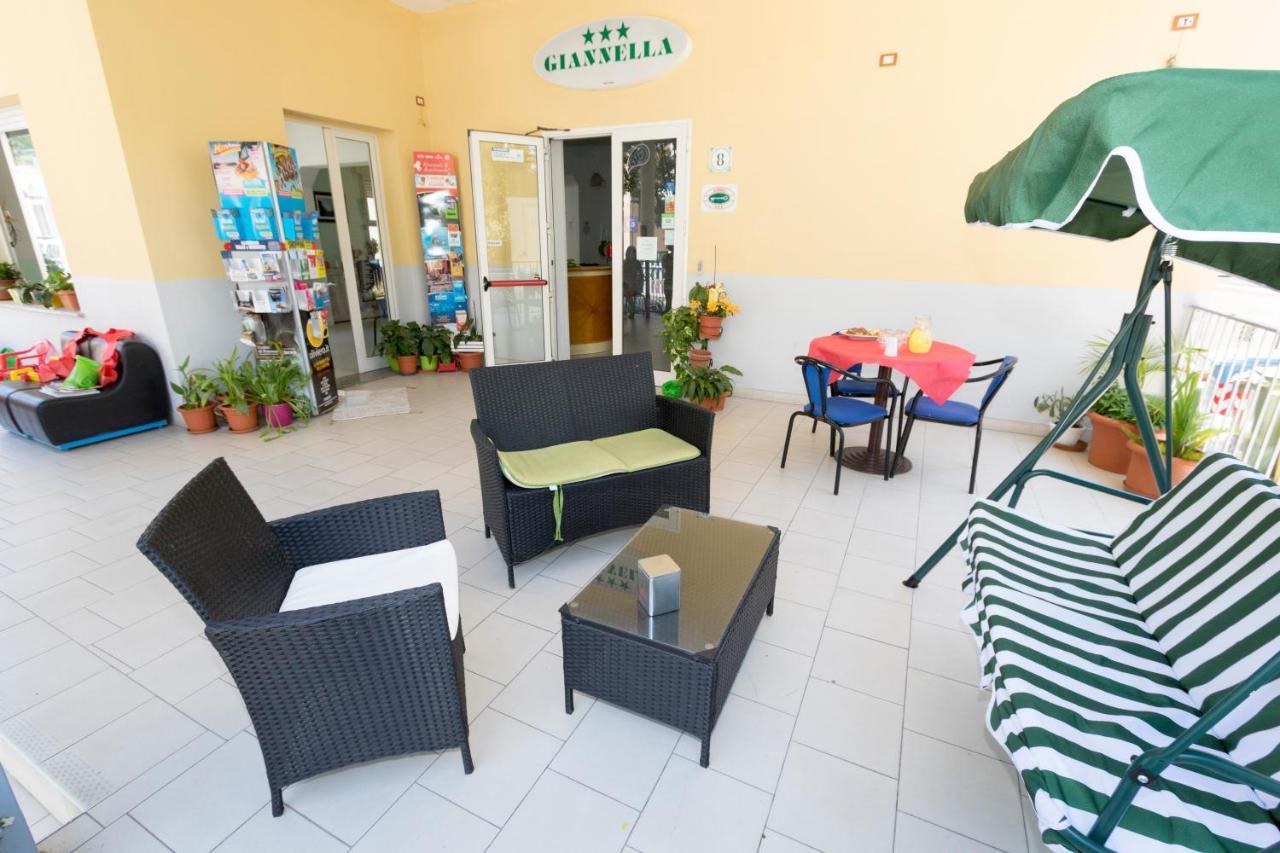 Hotel Giannella Rimini Kültér fotó